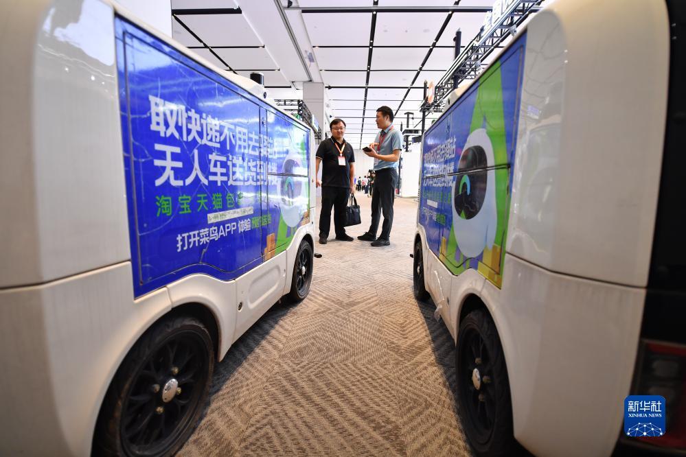 网页炸金花房卡